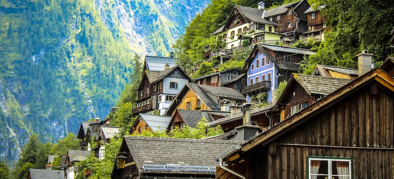 Houses with wooden roofs