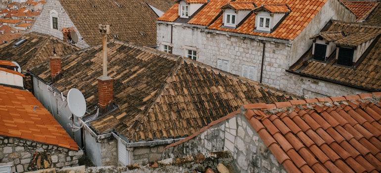 Damaged roofs